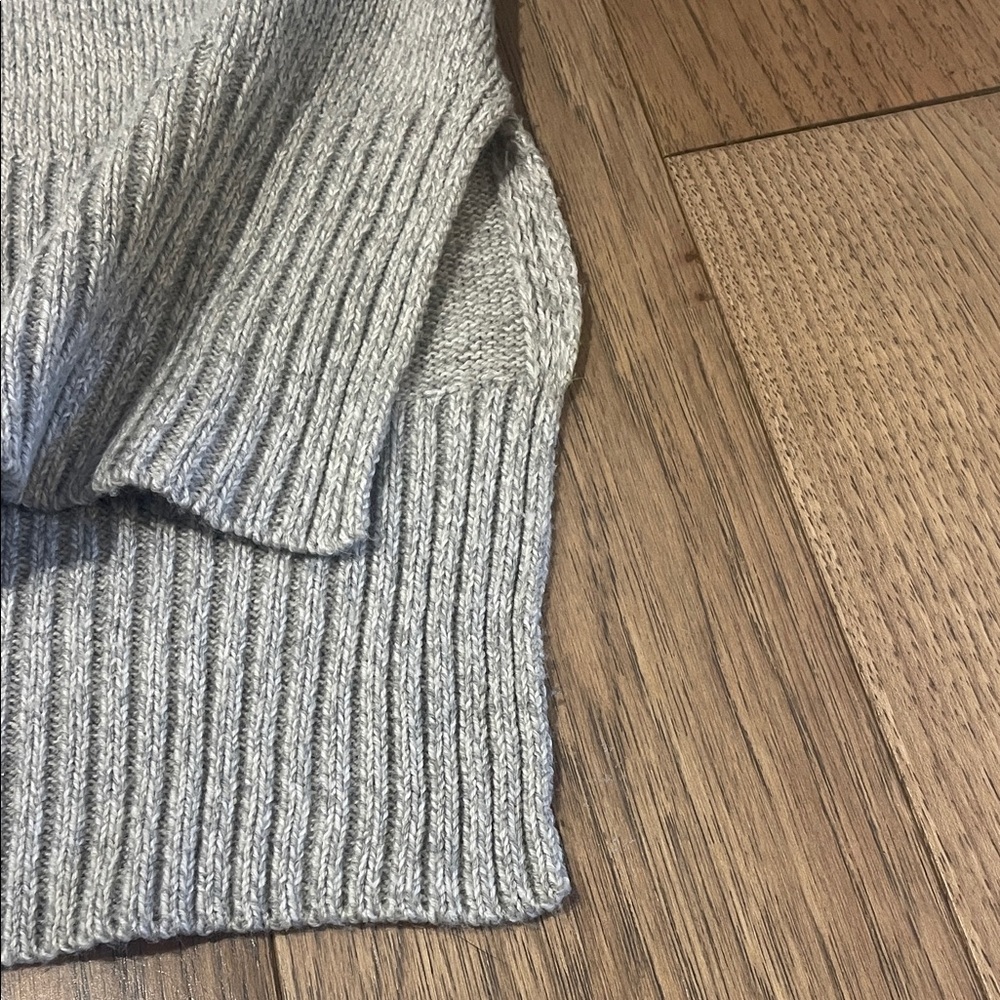 Embroidered Gray Sweater - Picture 5 of 6